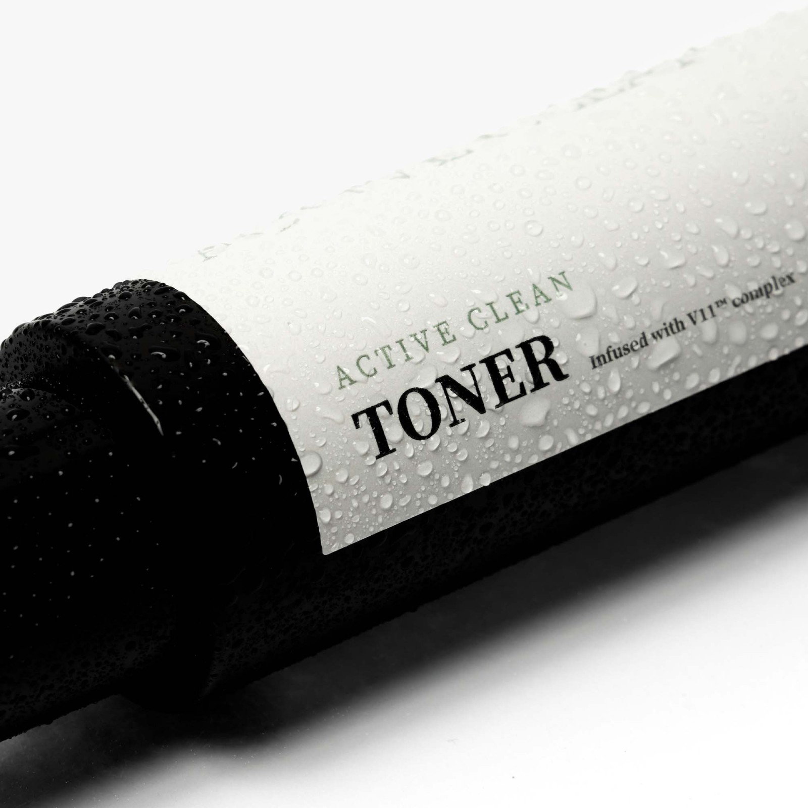 AHA, BHA Exfoliating toner for oily skin - Village 11 | MiiN Cosmetics