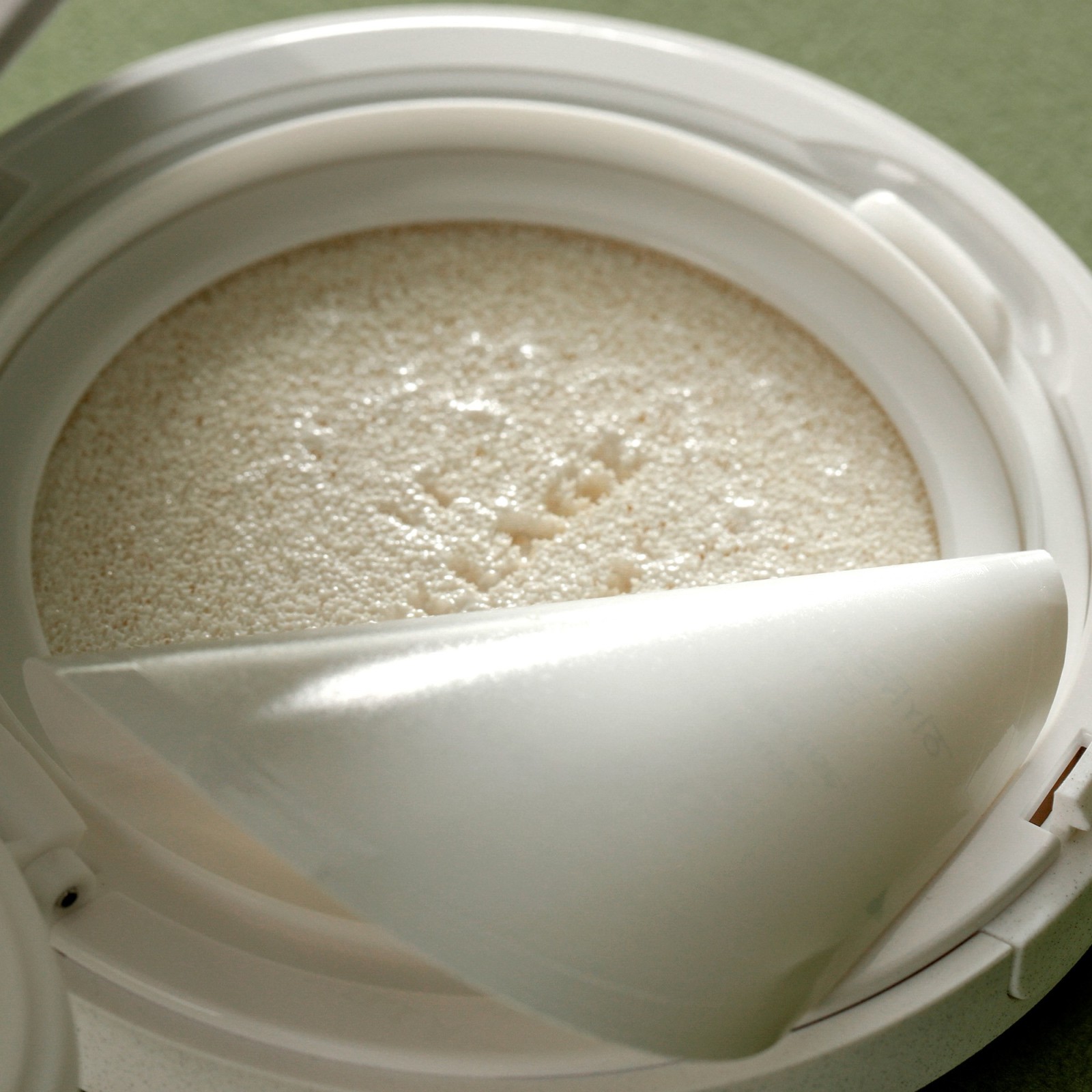 Sunscreen Perfect Airy Cushion · Village 11 | MiiN Cosmetics